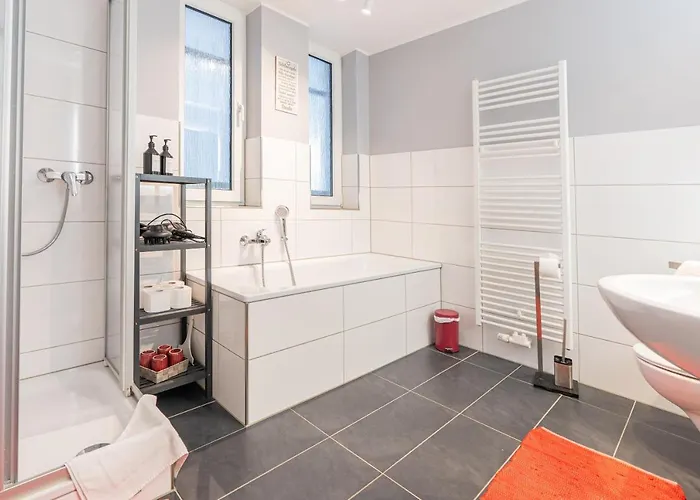 Golden Design Apartment, Zentral, Familie Und Business, 1000 Mbit アパート ドゥイスブルグ